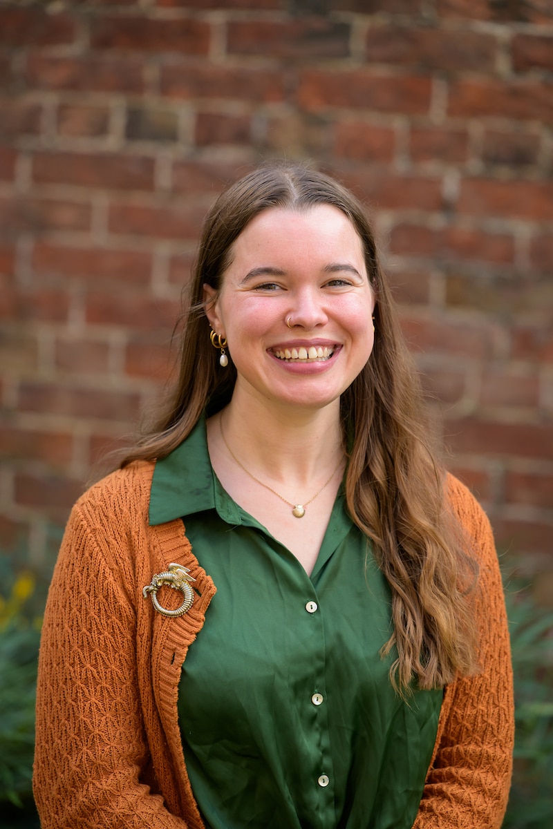 Lucy Turton headshot