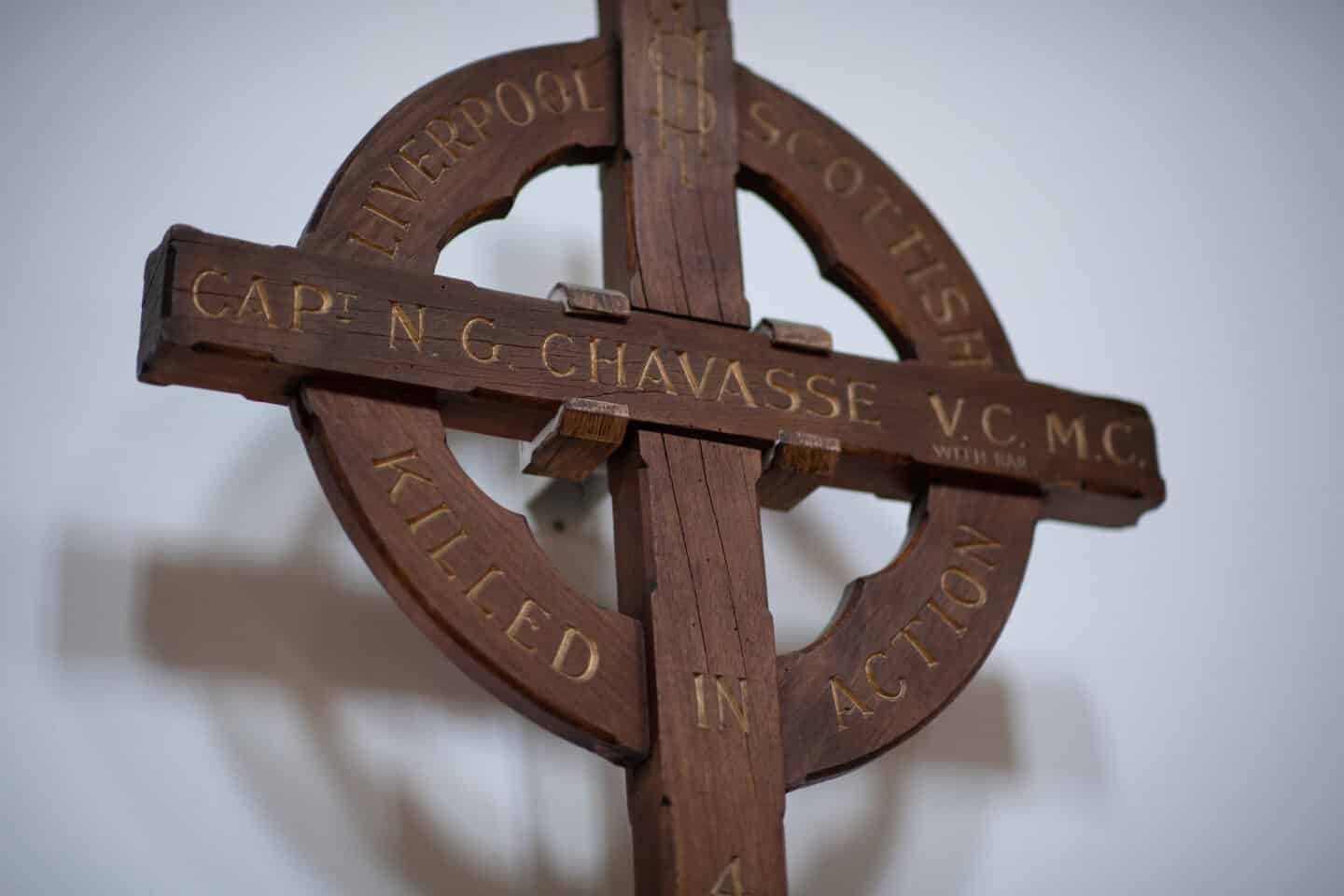 Memorial cross