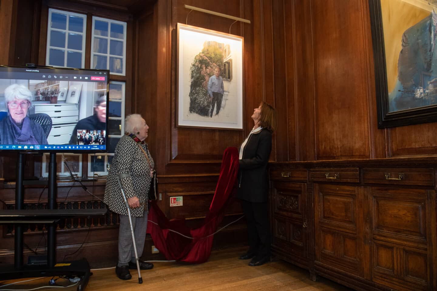 The Vice-Chancellor of the University, Professor Louise Richardson, and Mark's mother Suzy unveiled the portrait together